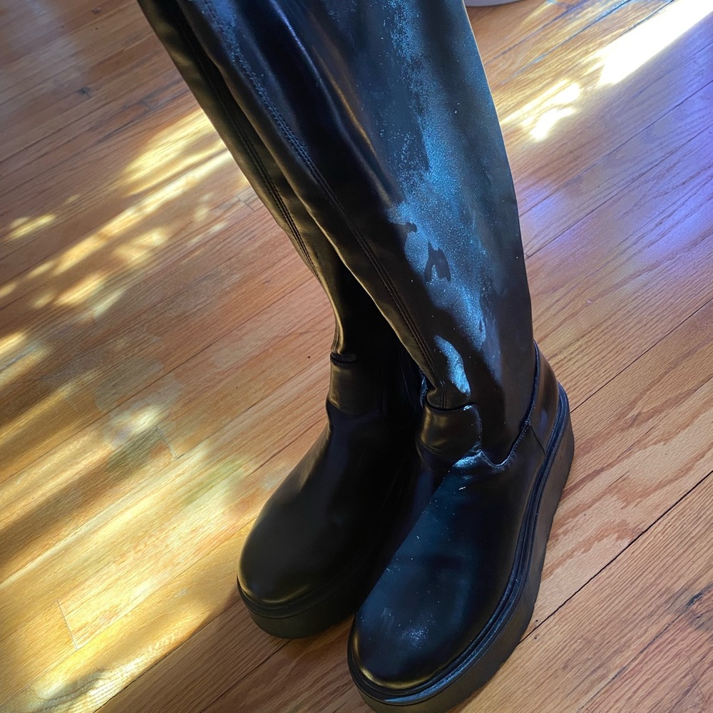 Steve Madden Black Combat Moto Boots with Classic Design